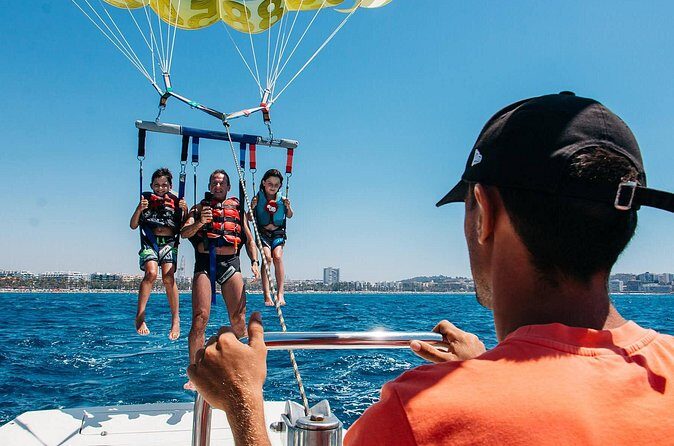 15 minutes Parasailing in Punta Cana - Safety gear and the professional guide: the part you should take seriously
