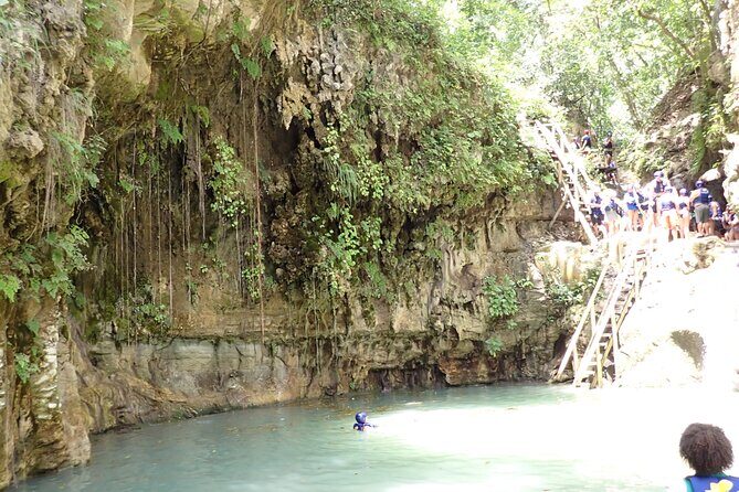 7 Damajagua Waterfalls - Damajagua waterfalls: climbing to the seventh and jumping with guides
