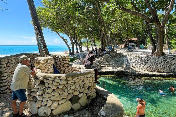 Bahía de las Águilas, ALL INCLUSIVE experience from Barahona - Wind farm views and eco-swims: Los Cocos and Romeo Francés wells