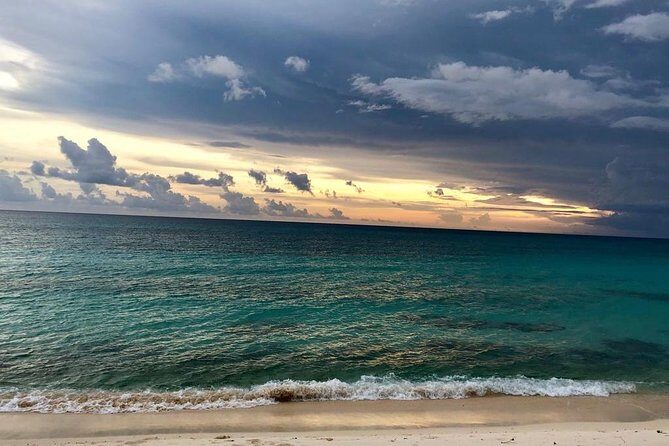 Bahía de las águilas glamping experience from Santo Domingo - Beach-to-glamping: what the vibe really feels like