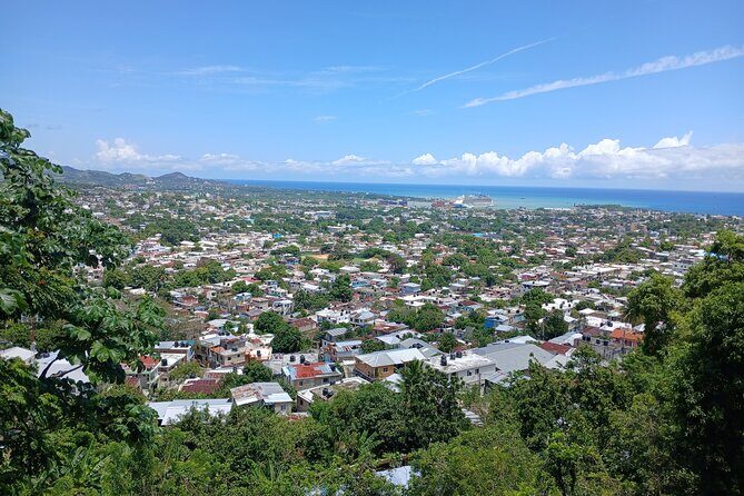 Best Puerto Plata City Tour - Parque Central Independencia: Victorian Charm and a Pink Gazebo Moment