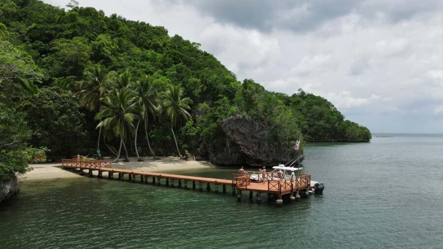 Cano Hondo Natural Pools & Los Haitises boat tour - Lunch With Locals: A Dominican Break Between Boat and Swim