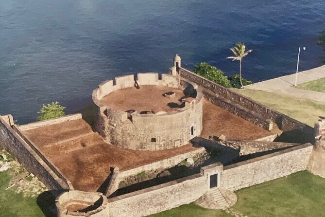 City tours Puerto Plata - Stop 1 and Stop 6: Dominican Amber Museum (the amber you can actually see)