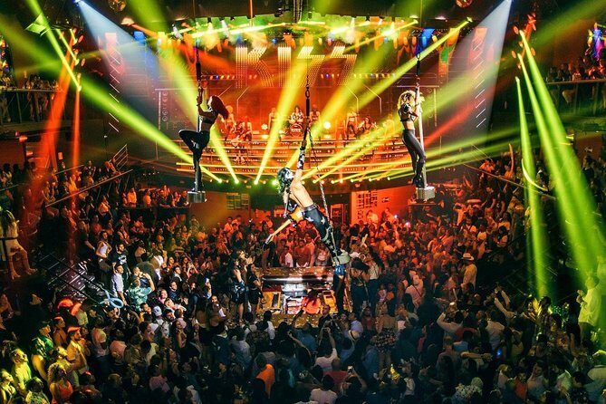 Coco Bongo Disco Show! The Best Punta Cana Party! - Group size and vibe: what a 150-person max means for you