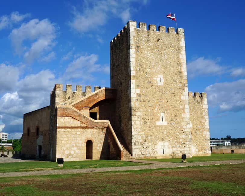 Colonial Zone: Historical Tour with a visit to the Columbus Lighthouse and Tres Ojos Park - FAQ