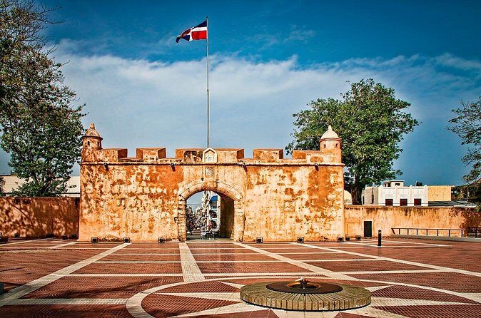Full-Day Adventure Tour of Culture through Santo Domingo - Zona Colonial: Walking Through the 1502 Settlement Story