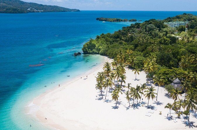 Full day tour Samana, Las Terrenas and El Limón from Santo Domingo - El Salto del Limón waterfall: 45 meters, natural pool, included entry