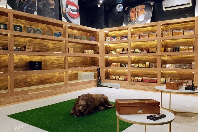Guided Shopping Tour to WordMart Souvenirs - Round Trip Transport - Booking decision: should you book the Don Lucas + WordMart tour?