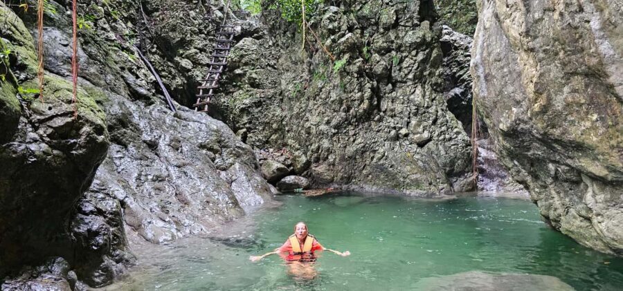 Hiking Tabernacle Thundering Waterfall - How hard is it: medium to intense based on water level