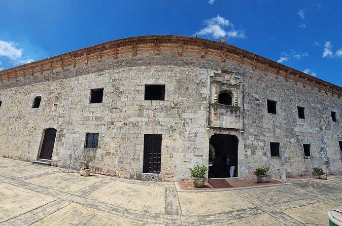 Historical Tour in the Colonial City of Santo Domingo - Catedral Primada de las Américas: Saint Mary of the Incarnation