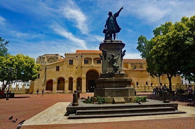 Historical Tour in the Colonial City of Santo Domingo - Alcázar de Colón: Columbus’s Fortress-Style Building