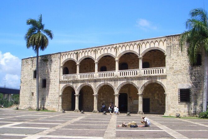 Historical Tour in the Colonial Zone - Alcázar de Colón: Columbus’s castle and how the design traveled