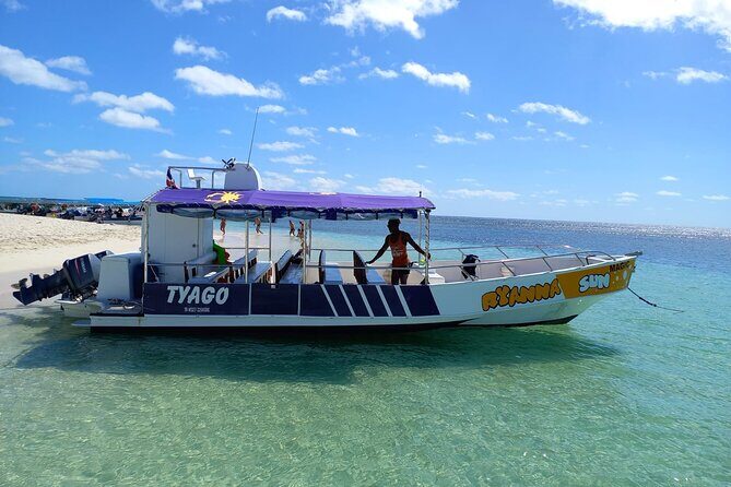 Island DE Saona: EN Small Group Tour on Trimaran Motorise - Bayahíbe Morning Basics: Meeting Point, Start Time, and Duration