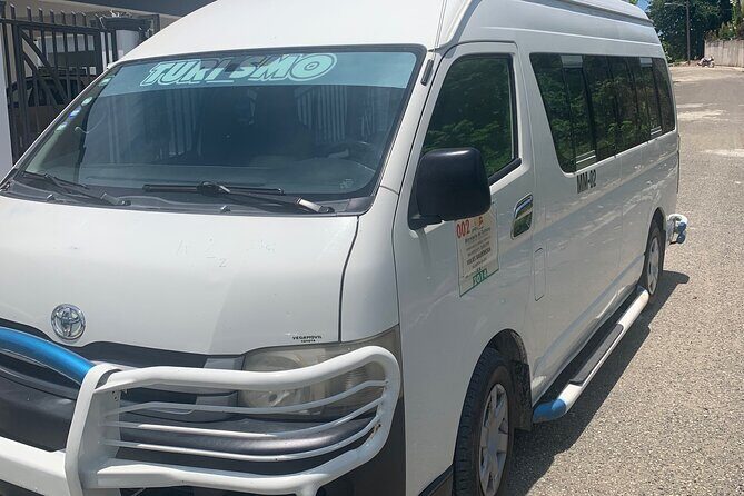 Jeep safari waterfall tours - Guide Manuel and the Bonus Stops: How the Tour Can Surprise You