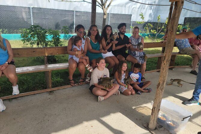 land of monkeys and silver port city tour - Coffee, cocoa, and fruits: the tastings that make the animal part feel local