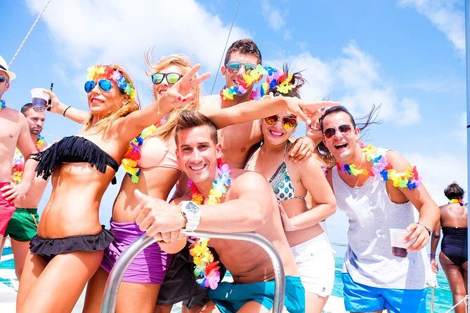 Luxury Sunset Party Boat - Natural Pool in the Ocean: The Floating-Bar Moment (and the Realities)