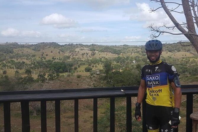 Mountain Biking in Cabarete - Meeting up in Cabarete and getting rolling with Graviel Delgado