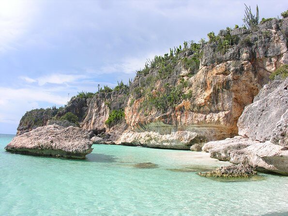 Nature Combo Oviedo Lagoon & Bahia de las Aguilas - Key highlights at a glance