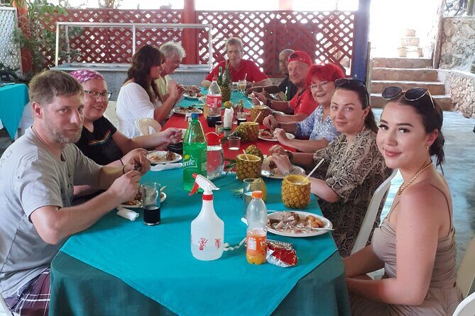 Parada Maria y Miguel and the Limón Waterfall Tour from Samana - FAQ