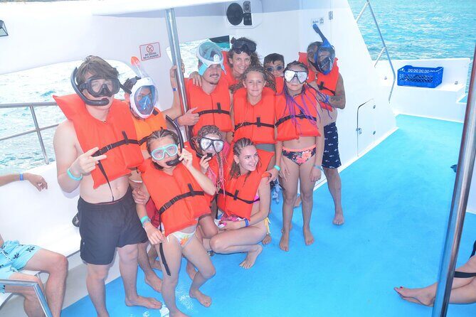 Private Boat Party in Punta Cana - Getting on Board at Jellyfish Restaurant: Quick, Clear Start