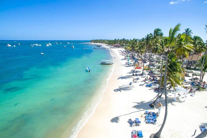 Private Departure Transfer from Punta Cana to Punta Cana airport (PUJ) - Sedan vs Minibus: Matching Vehicle Size to Your Group