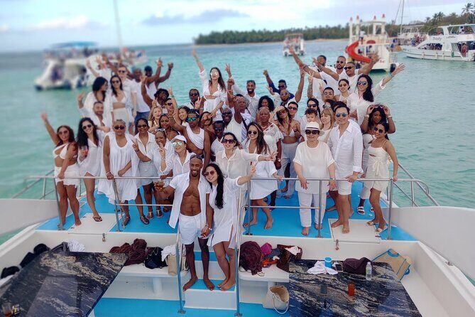 Private Party boat, snorkeling, sand bar, music, drinks - Sand bar and natural pool: the slow part of the day done right