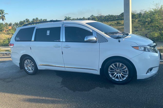 Prívate puerto Plata airport transportation from pop airport - Ride Comfort and Cleanliness: Disinfected Van, A/C, and Water