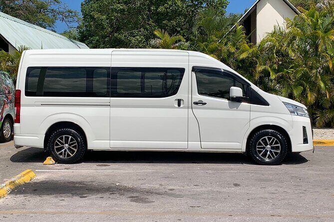 Private Transfer from Hotels to Punta Cana Airport - Possible drawback: you’ll need to communicate your schedule