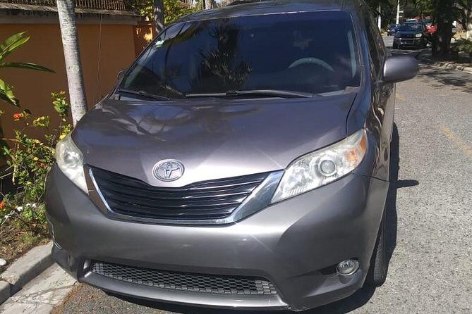 Private transfer from Santo Domingo to Punta Cana & Viceversa (one way) - What 2.5 Hours Feels Like in an Air-Conditioned Minivan