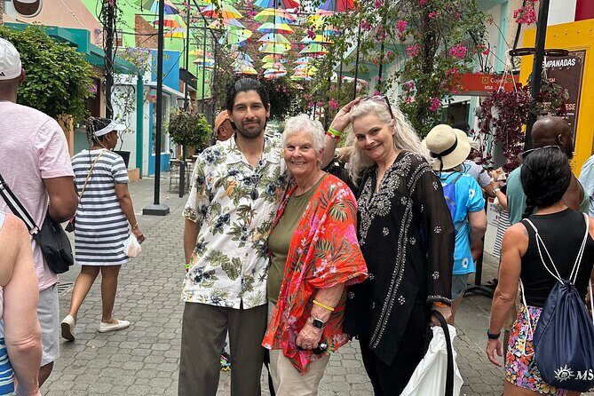 Puerto Plata City Tour (POP) private taxi - Umbrella Street and Pink Street: quick color, easy photos, real strolling time