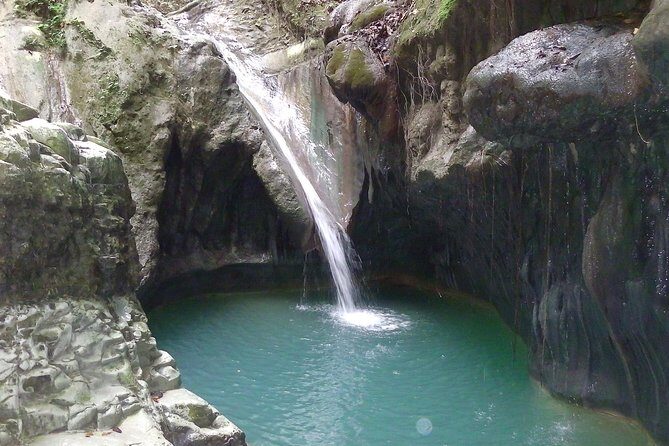 Puerto Plata: Damajagua waterfalls + Safari buggy + Horseback riding (TOP3IN1) - Horseback riding through the rolling hills around Puerto Plata