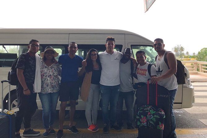 Punta Cana Airport to JEWEL PALM BEACH R/T - The Comfortable Part of the Ride: AC, WiFi, and a Maintained Vehicle