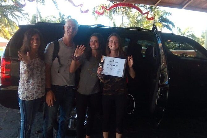 Punta Cana Airport to JEWEL PALM BEACH R/T - Meeting Your English-Speaking Driver Outside the Terminal