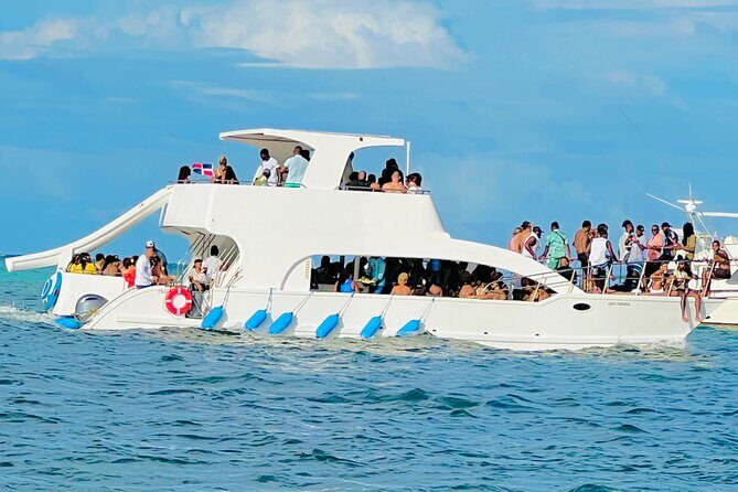 Punta Cana Hip Hop Party Boat with Snorkeling & Unlimited Drinks - Snorkeling Stop: Mask, Life Jacket, Fish, and a Natural Water Slide