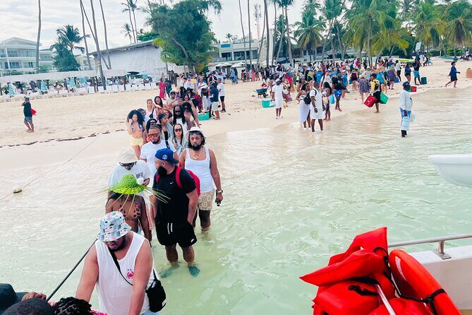 Punta Cana Hip Hop Party Boat with Snorkeling & Unlimited Drinks - Meeting on the Beach and Boarding the Boat (What to Expect)