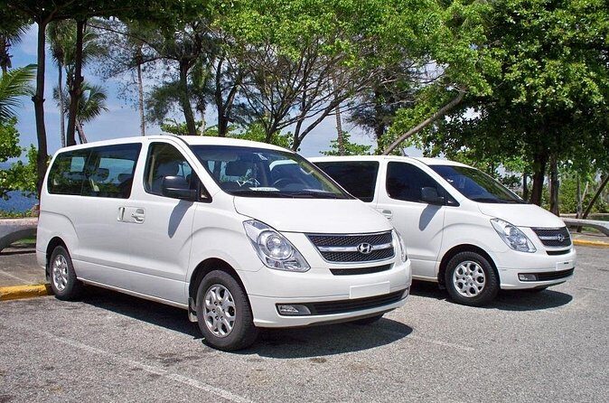 Round Trip Airport Transfers / Uvero Alto / Hotel - Round-trip flow: airport pickup and the return to the airport