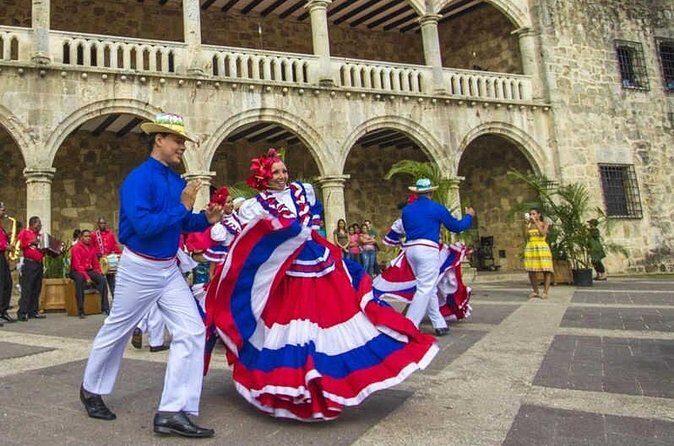 Santo Domingo - Lunch with typical Dominican food and drink: a real break, not a rushed stop