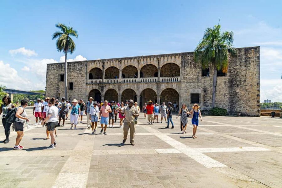 Santo Domingo Colonial City Tour Full Day with Lunch - Key Things You’ll Notice on This Santo Domingo Day Trip
