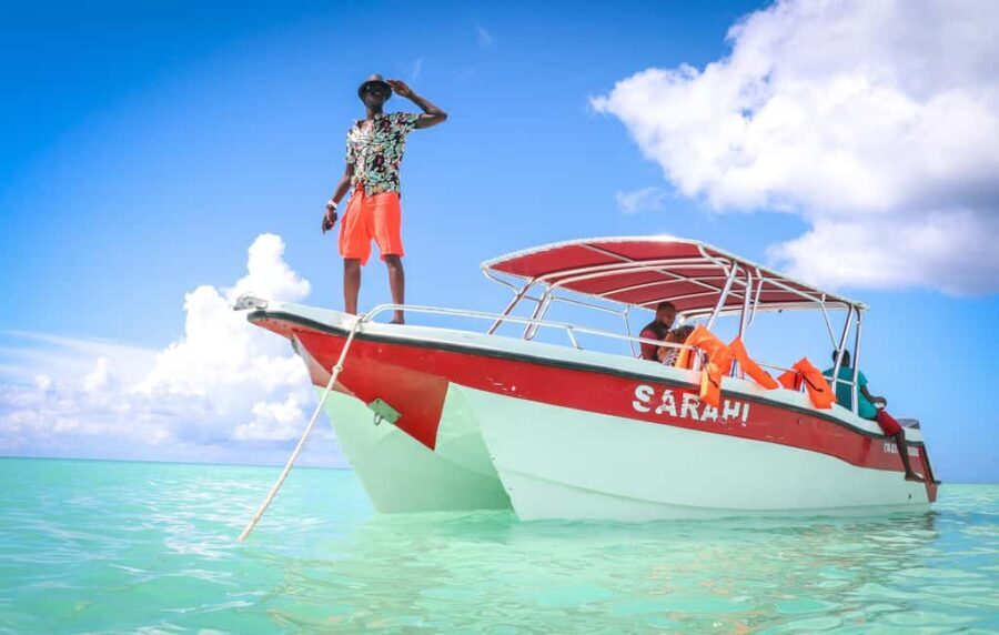 Santo Domingo: Saona Island Cataraman Food And Drink - The Natural Pool Moment: Knee-Deep Calm and Easy Wading