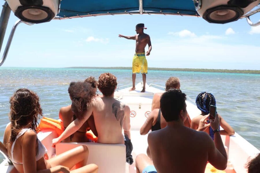 Santo Domingo: Saona Island Cataraman Food And Drink - Lunch on Island Time: Typical Dominican Food With the Right Setting