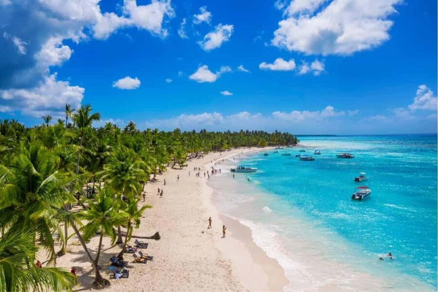 Santo Domingo: Saona Island Day Trip with Lunch and Drinks - Getting there: Santo Domingo to Saona by speedboat (and why it matters)