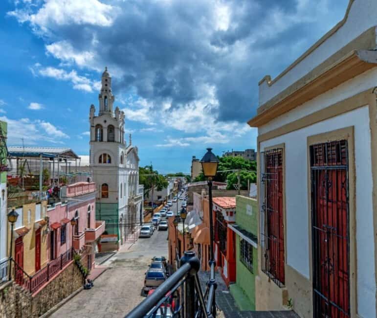 Santo Domingo: Small Group Tour with Cable Car from Bayahibe - Lunch in Santo Domingo: included, but keep your expectations practical
