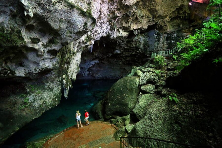 Santo Domingo: Three Eyes National Park Guided Tour - Time, group size, and why guides matter here