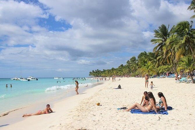 Saona Island Excursion by Catamaran and Speedboat (Full Day) - Saona Island: beach hours, swimming, and BBQ lunch