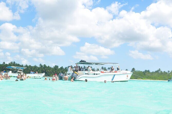 Saona Island Full-Day Tour from Santo Domingo - Speedboat Out, Catamaran Back: What That Transport Really Means