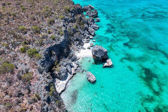 Southern VIP Route + Aguilas Bay: All Inclusive 2-Day Tour - Day 1 in Barahona and Pedernales: Spas, Pools, and Photo Stops That Actually Pay Off