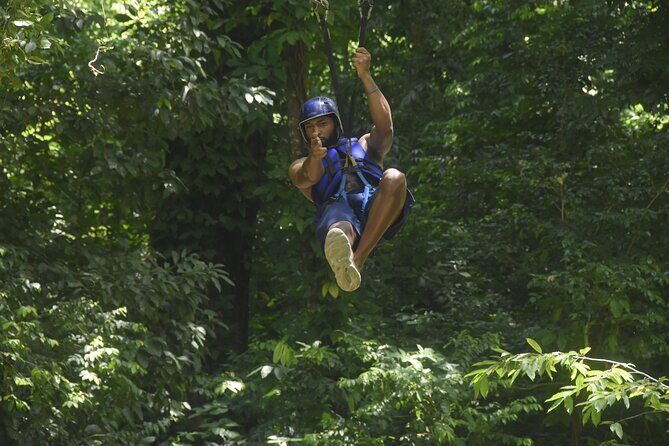 Tour to 7Waterfalls in Damajagua with Zip Line and Lunch Included - Built for families of nerves (and adrenaline)