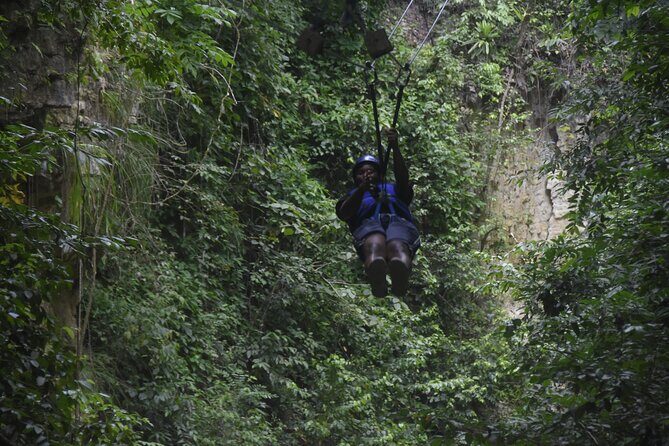 Tour to 7Waterfalls in Damajagua with Zip Line and Lunch Included - Lunch after you get soaked: buffet food that keeps the day from feeling rushed